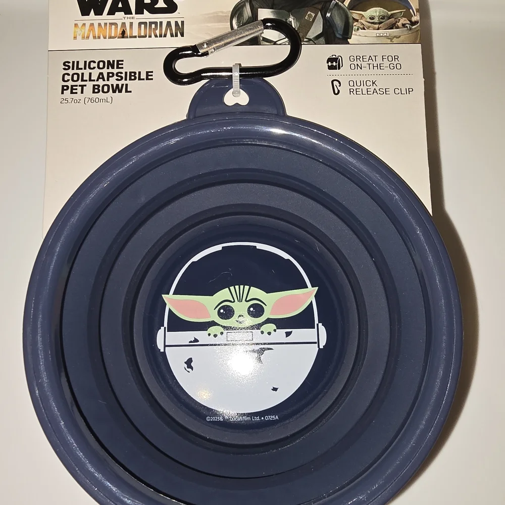 Star Wars The Mandalorian Silicone Collapsible Pet Bowl